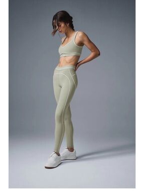 Limestone limited edition alo yoga color size medium NWT